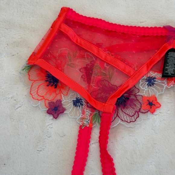 New! For Love and Lemons Zinnia Red Floral Garter Belt Neon 31667 - Picture 9 of 12